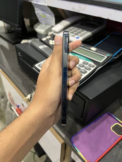 IPhone 12 10/9 condition