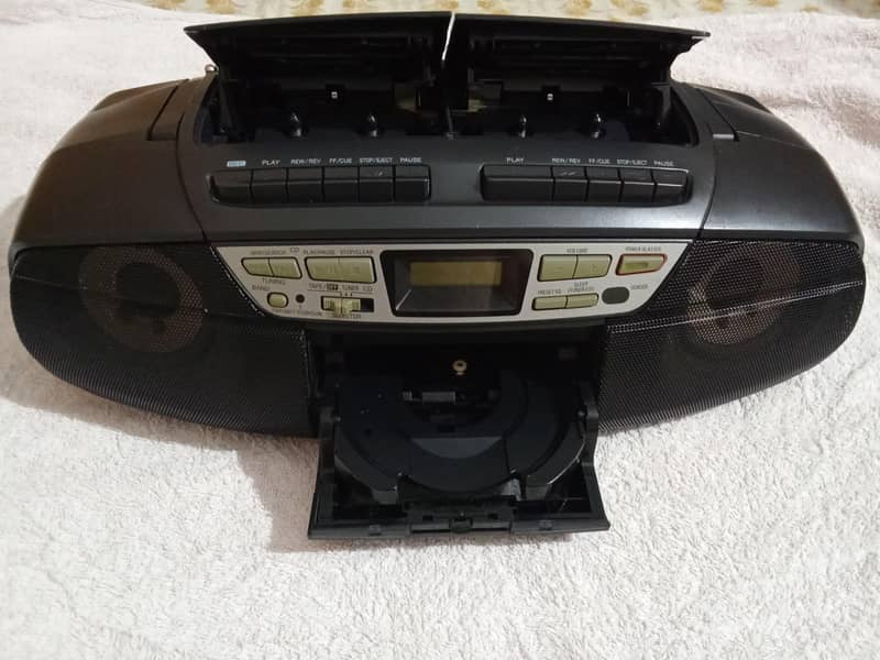 Panasonic CD Player. 2