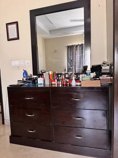 Wooden dressing table with six drawers and high quality mirr