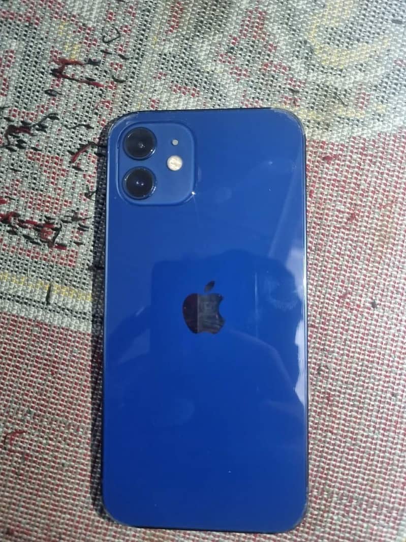 Apple iPhone 12 4