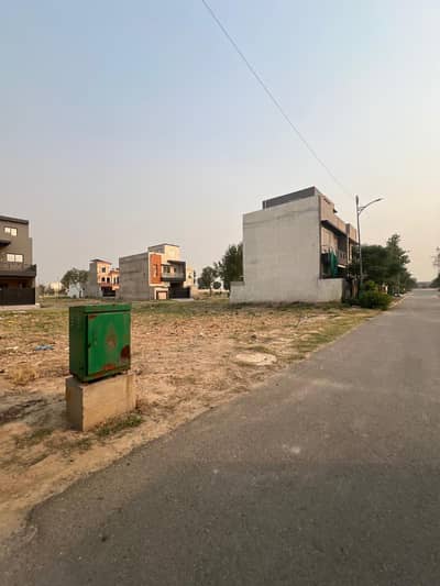 5-Marla Beautiful Location Plot On-Ground With Possession Available In New Lahore City