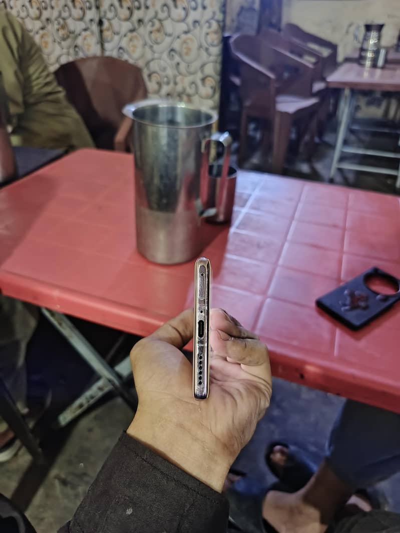 Infinix Zero 40 4