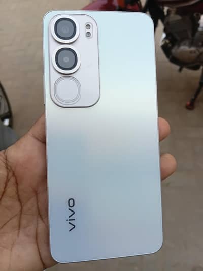 Vivo Y21d 6/128 wala