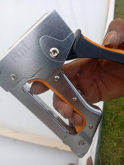 staple gun