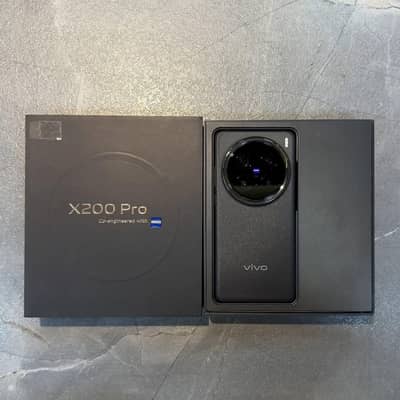 Vivo X 200 Pro 12/512 complete box urgent sale contact OLX