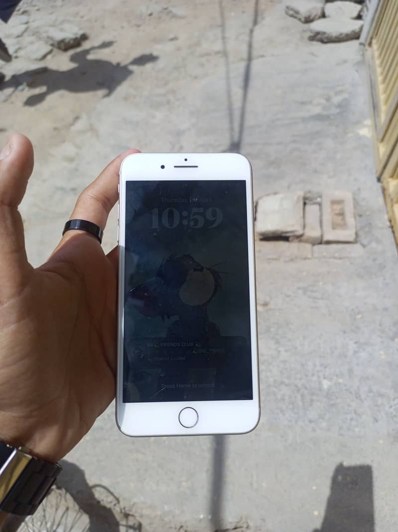 Apple iPhone 8 Plus 1
