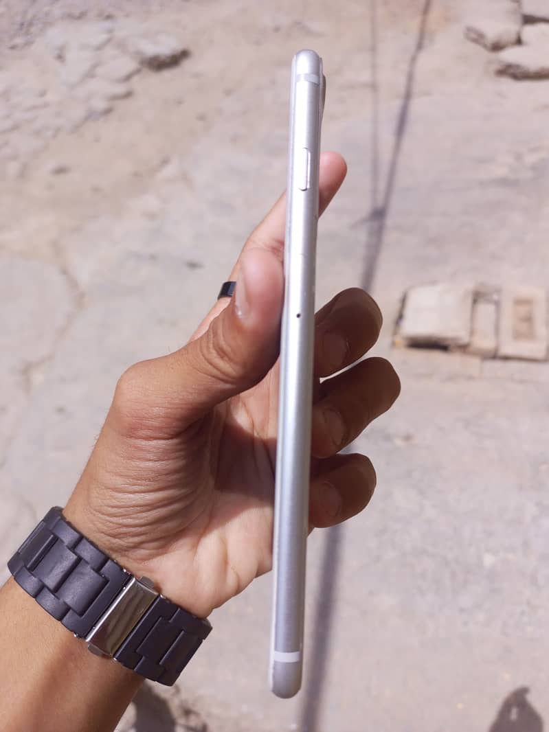 Apple iPhone 8 Plus 2