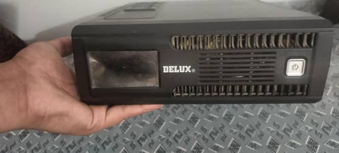 Deluxe ups