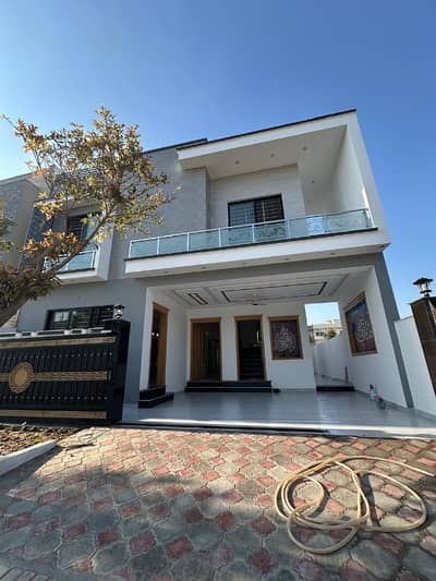 10 Marla Brand New House Urgent For Sale