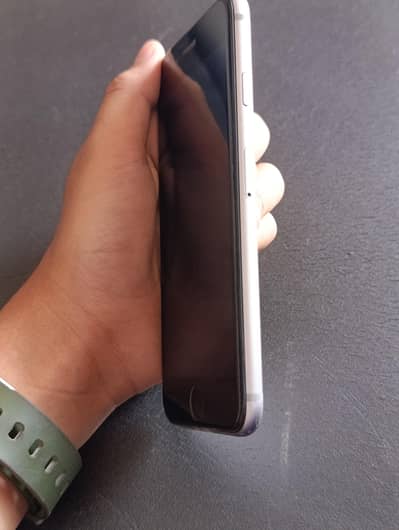 Apple iPhone 6S