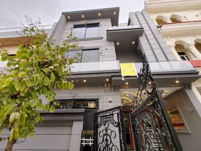 5 Marla Modern House FOR RENT in DHA 9 TOWN