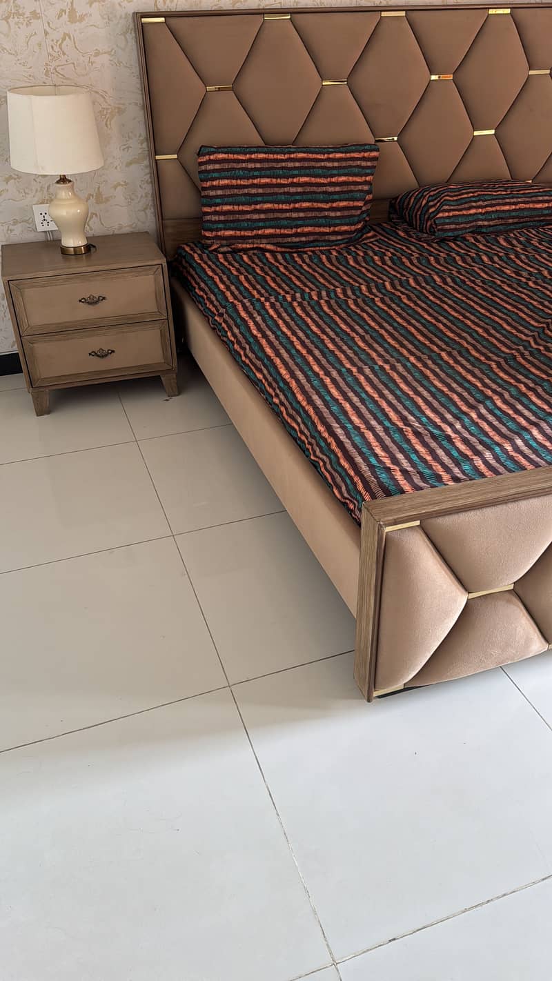 Bed+Side Tables+Dressing Table 0