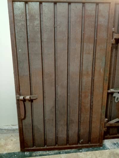 Ek gate aur ek window gate 5x6 window 3 by 5