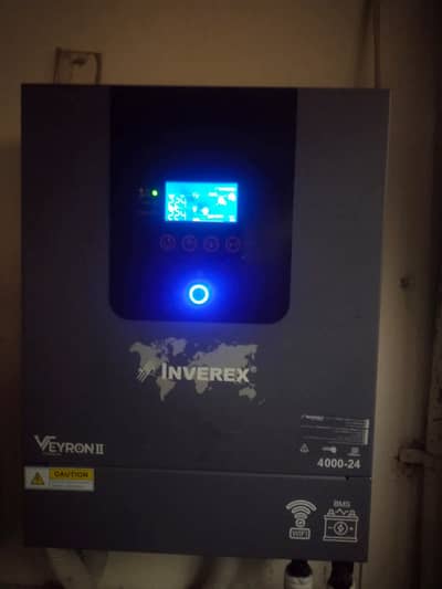 Like New Inverex Veyron II 4KW Hybrid Solar Inverter | WiFi | MPPT