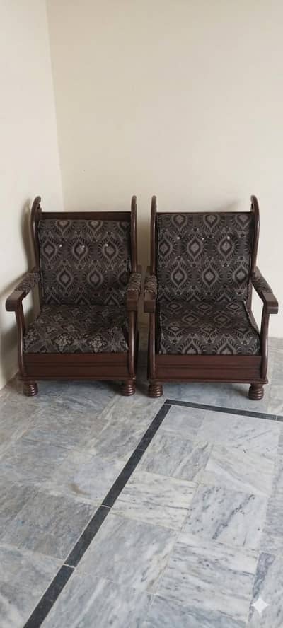 5 Seater Wooden Sofa Set – 3 Seater + 2 Single Chairs | Good Condition