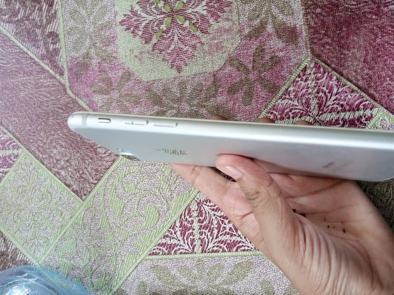 Apple iPhone 7 Plus 2