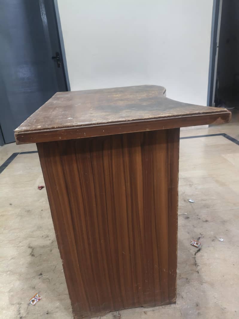 Office Table 4
