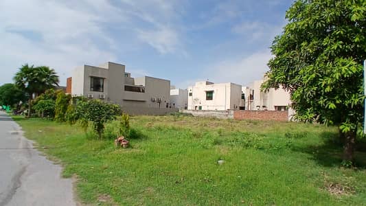 Hot Location 1 Kanal Plot For Sale Block H DHA Multan