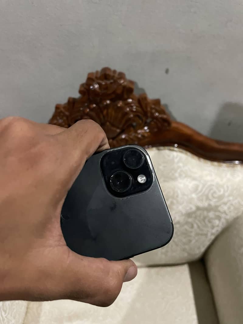 Apple iPhone 15 5
