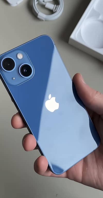 Apple iPhone 13
