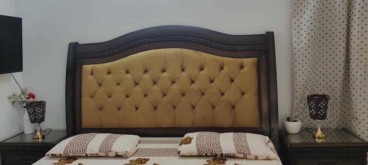 Double Bed 0