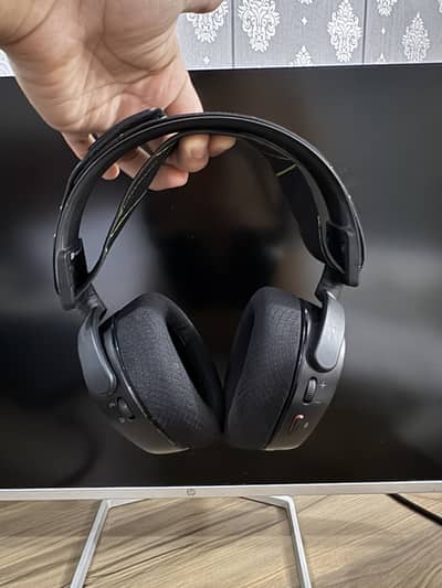 Steelseries Arctis 9X Gaming Headphones Cheap