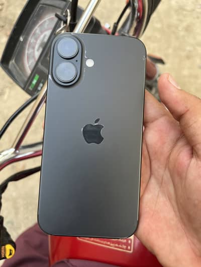 Apple iPhone 16