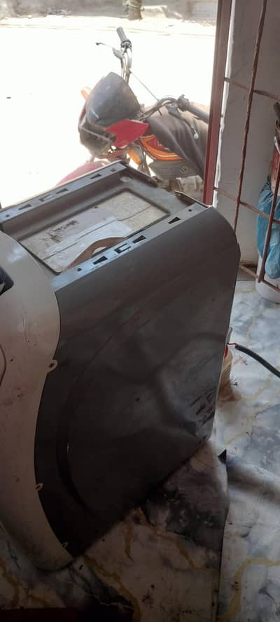 AC chalo hay par koling nihen kar raha