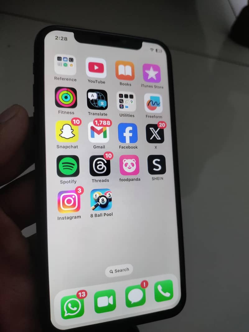 Apple iPhone X 3
