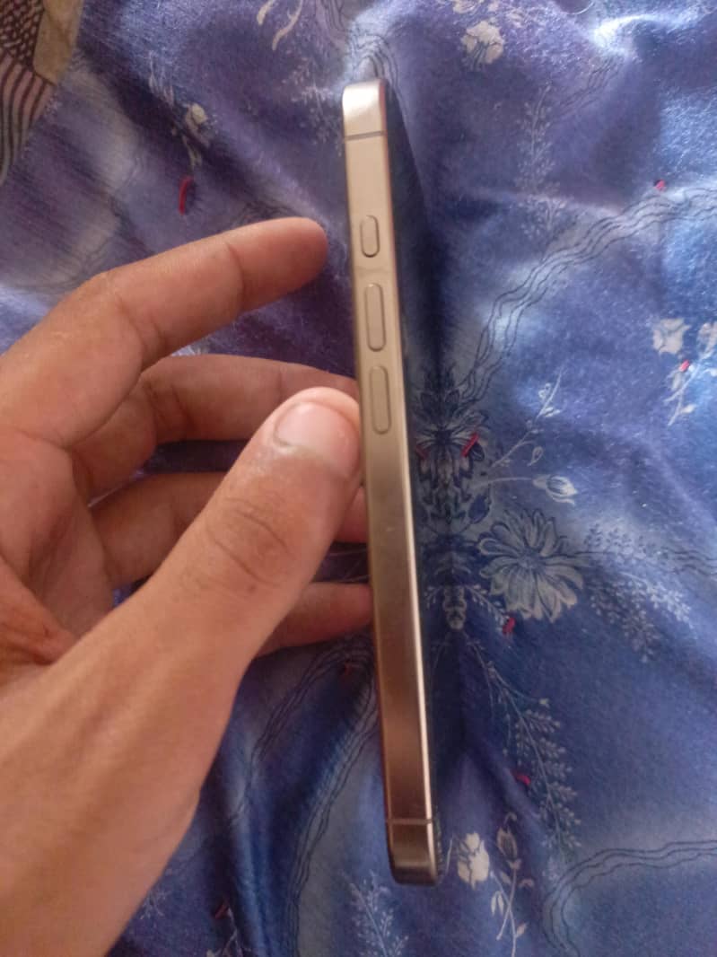 IPhone 16 Pro 1