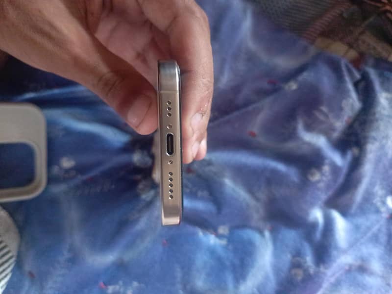 IPhone 16 Pro 2