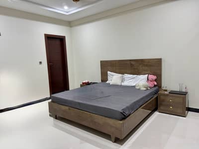Glass Laminated sheet Modern Bed King Size