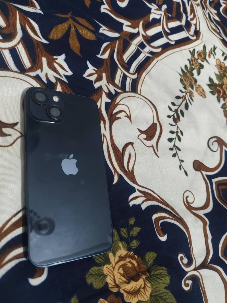 Apple iPhone 13 0