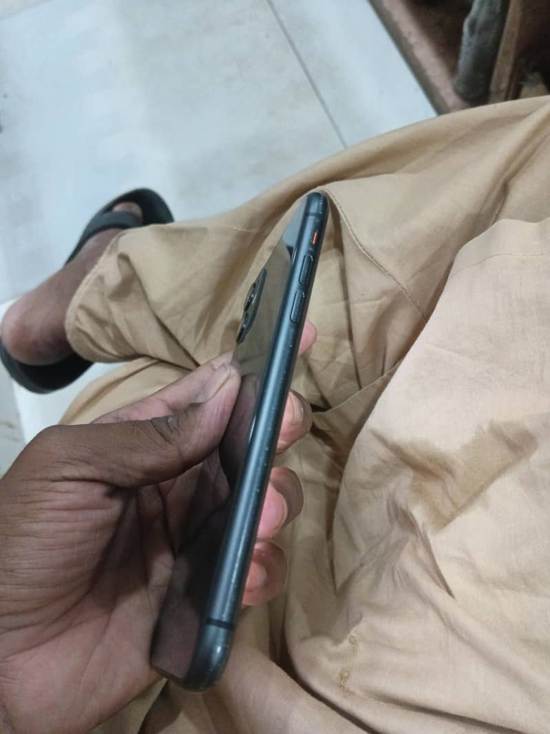 Apple iPhone 11 1