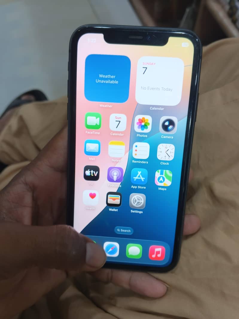 Apple iPhone 11 7