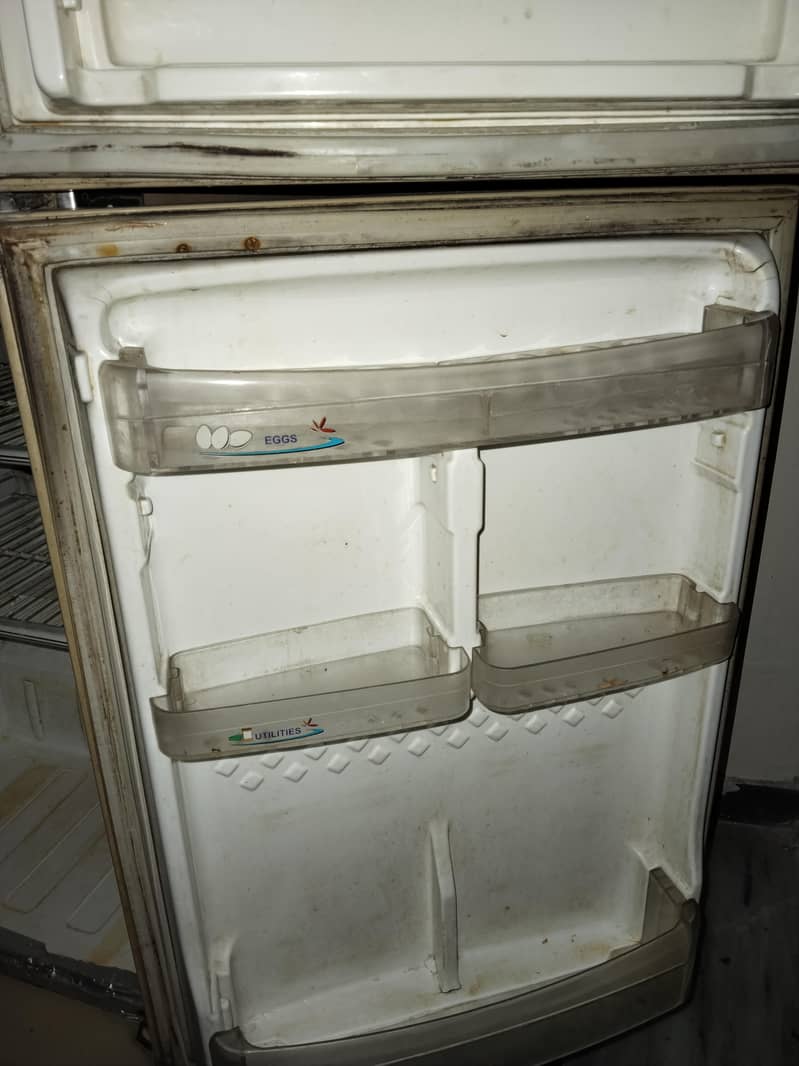 pell fridge 0