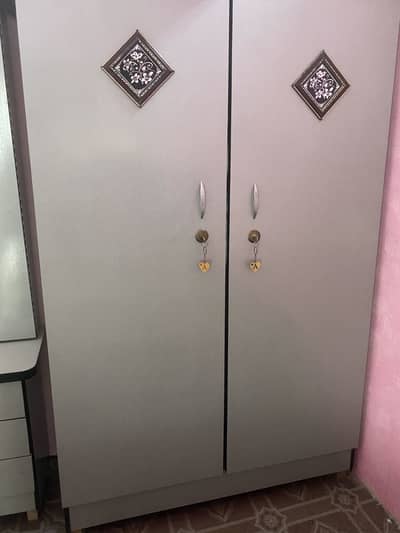  Complete Bedroom Set (Bed + Wardrobe + Dressing Table) For Sale