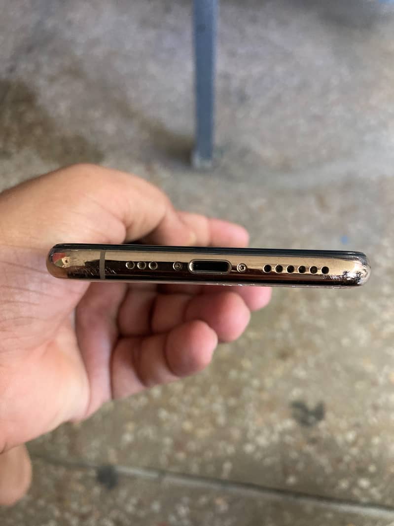 IPHONE XS 6