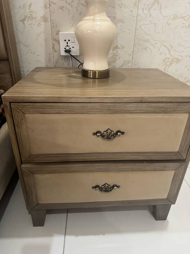 Bed+Side Tables+Dressing Table 4