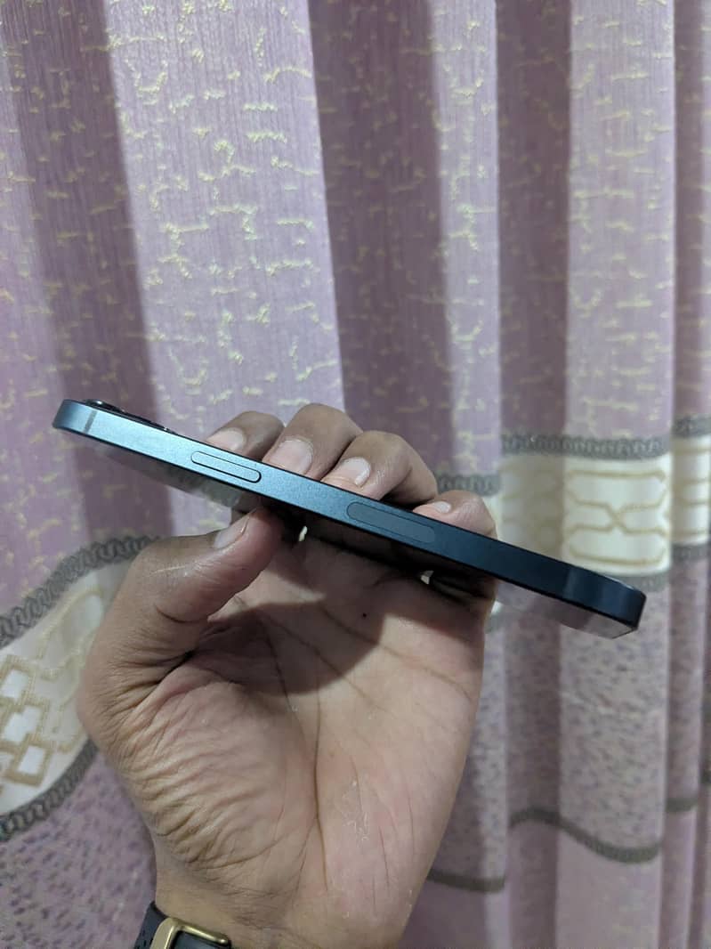 Apple iPhone 13 , jv non pta , Condition 10/9.5 2