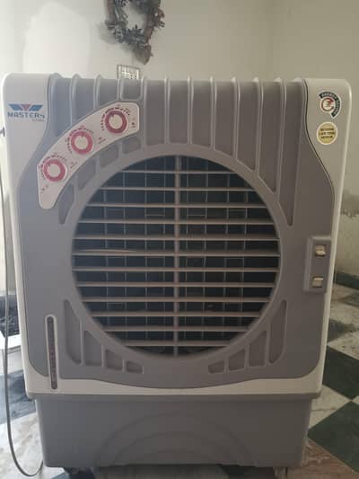 Master energy saving cooler 9/10 condition
