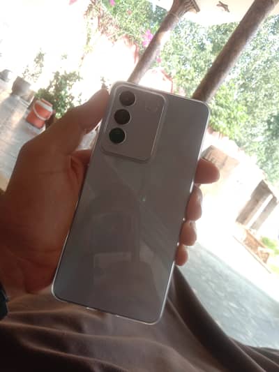 Vivo V27e