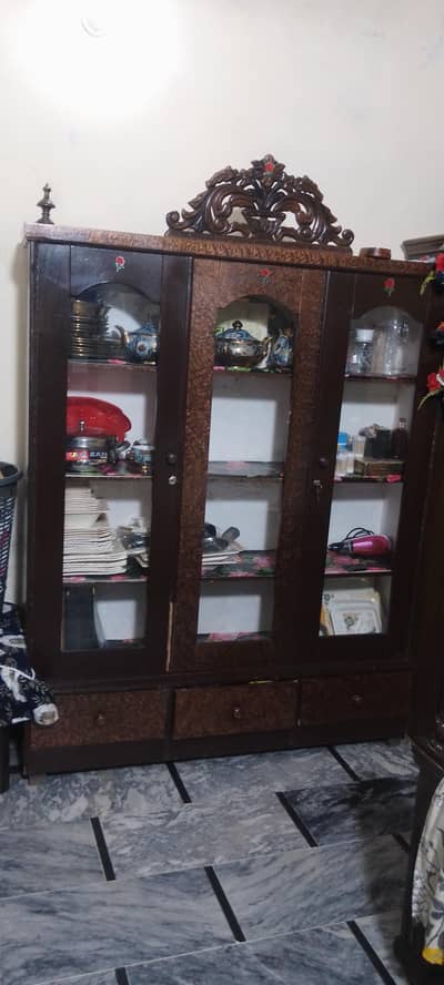 showcase good condition