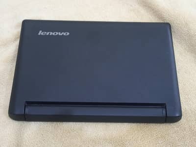 lenovo laptop 4/300 gb touc and type