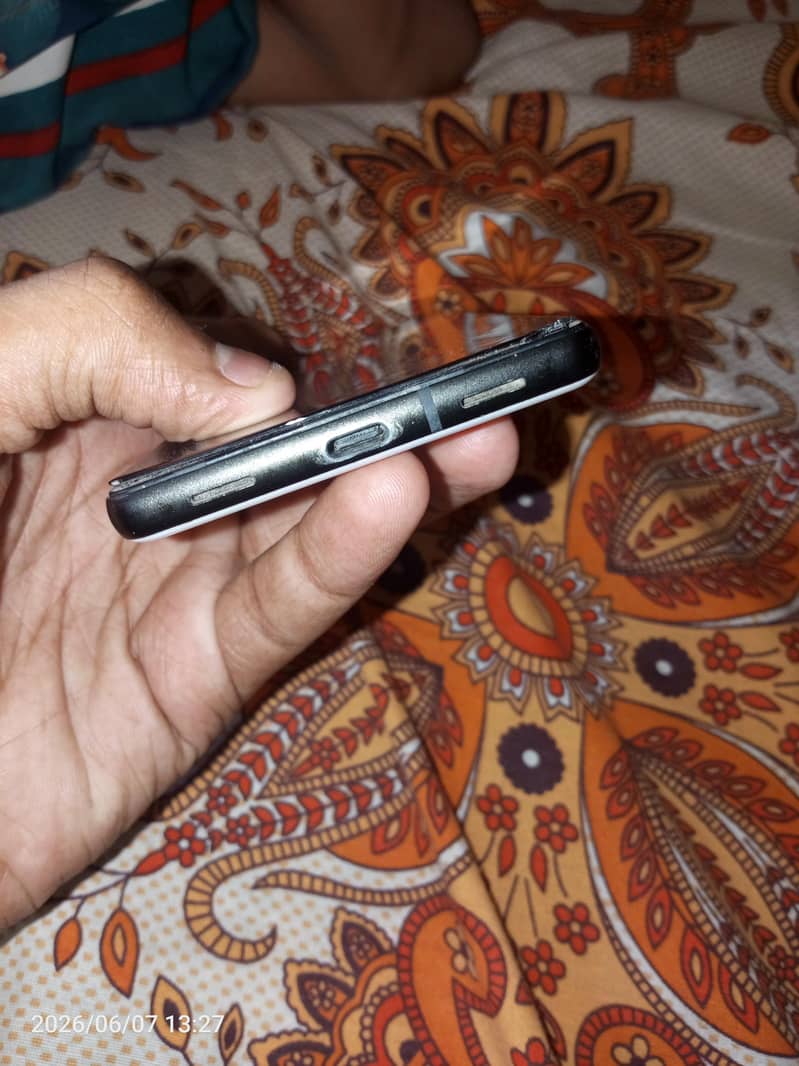 Google Pixel 6a 5