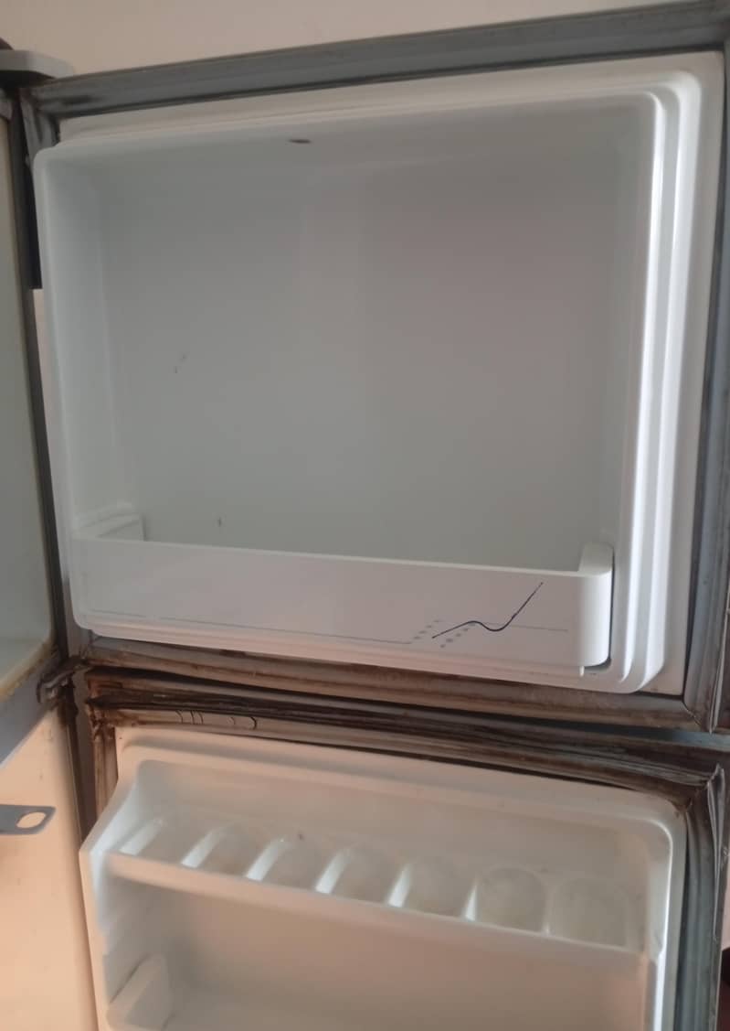 refrigerator 4