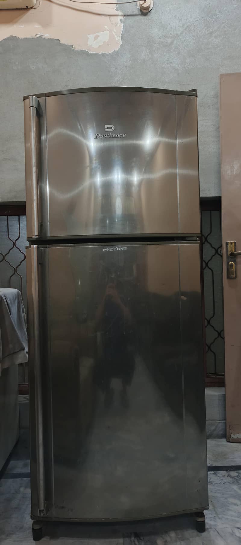 Refrigerator 0