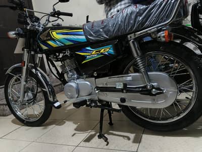 Honda CG 125 new model 2026 black color