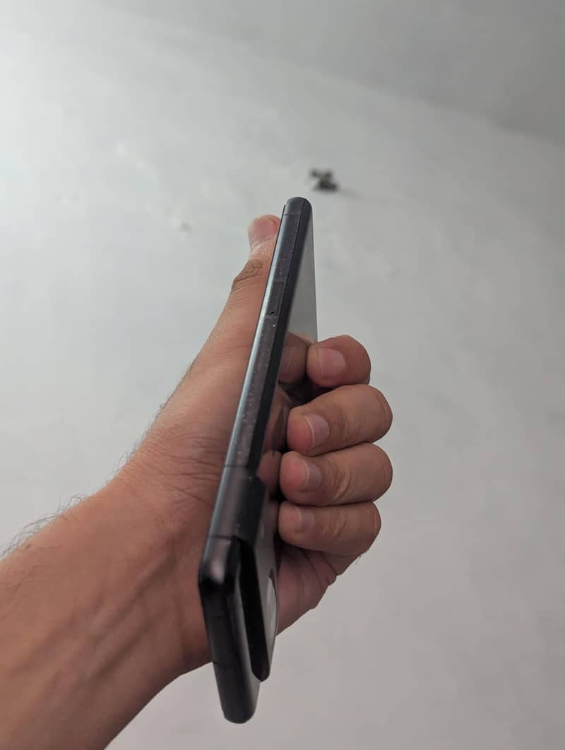Google Pixel 7a 5