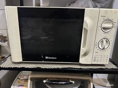 Dawlance Microwave Oven for Sale – Excellent Working Condition
